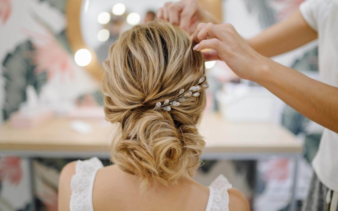 How to Choose Your Wedding Hairstyle